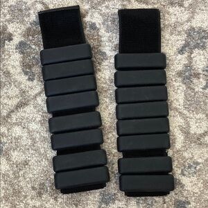 Adjustable Black 1LB Ankle/Wrist Weight